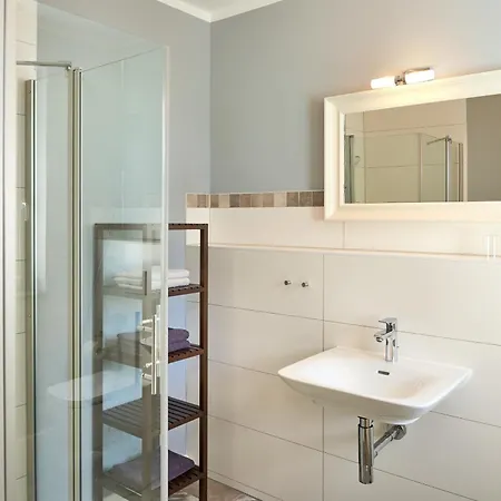 Nyaraló Emma A Sellin