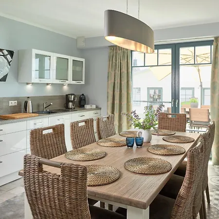 Nyaraló Emma A Sellin